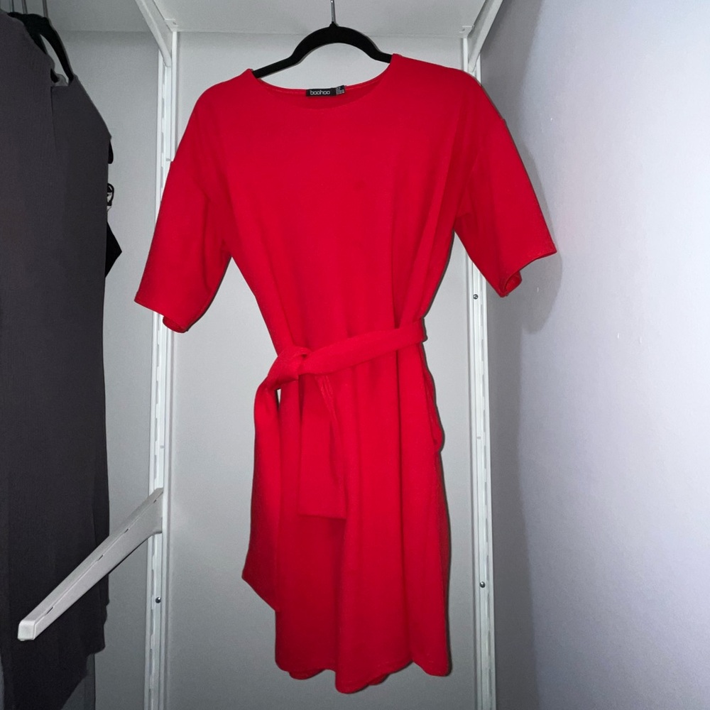 Beautiful bright red dress!